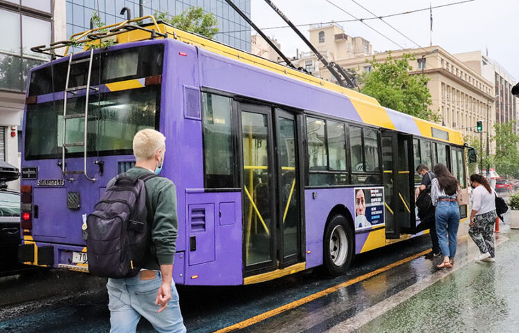 Τρόλεϊ στο κέντρο της Αθήνας (φωτ.: EUROKINISSI / Γιελάντα Ντελάι)