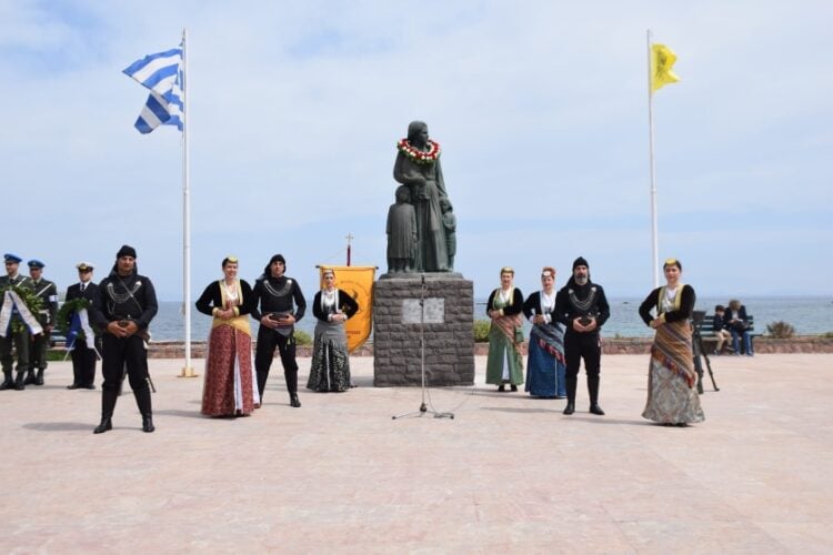 (Φωτ.: facebook.com/ Ένωση Ποντίων και Φίλων Ποντίων Μυτιλήνης)