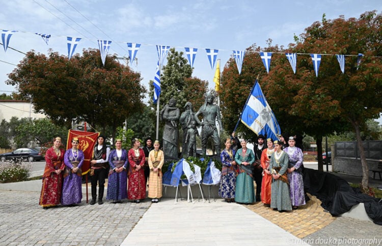 Το μνημείο στην Ελευσίνα για τη Γενοκτονία των Ποντίων (φωτ.: Facebook / Μαρία Δημοσθένους Δούκα)