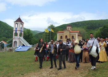 Κάπως έτσι ξεκινούν συνήθως τα γλέντια στα παρχάρια του Οχυρού Νυμφαίας (φωτ.: Facebook / Παρχάρια Οχυρού Νυμφαίου Ροδόπης)