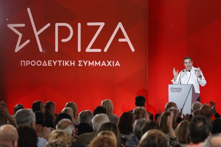 Στιγμιότυπο από την ομιλία του Αλέξη Τσίπρα στην Κεντρική Επιτροπή του ΣΥΡΙΖΑ (φωτ.: EUROKINISSI/Γιώργος Κονταρίνης)