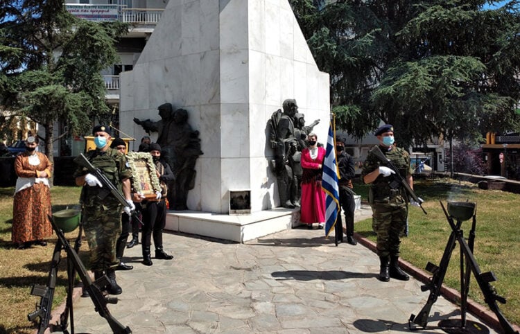 To μνημείο της Ξάνθης για τον ποντιακό ελληνισμό (φωτ.: Facebook / Σύλλογος Ποντίων Ν. Ξάνθης)