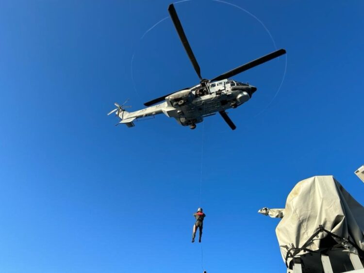 Φωτογραφία που δόθηκε στην δημοσιότητα από το Λιμενικό Σώμα - Ελληνική Ακτοφυλακή από την επιχείρηση έρευνας και διάσωσης σε διεθνή ύδατα στη θαλάσσια περιοχή 47 ν.μ. νοτιοδυτικά Πύλου (φωτ.: Λιμενικό Σώμα - Ελληνική Ακτοφυλακή/ EUROKINISSI)