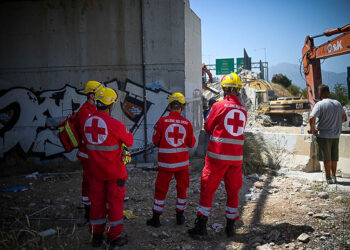 Κατάρρευση τμήματος γέφυρας στην Περιμετρική της Πάτρας (φωτ.: EUROKINISSI / Γιώτα Λοτσάρη)