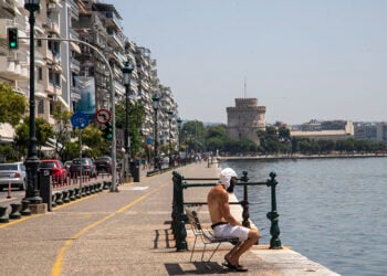 Καύσωνας στη Θεσσαλονίκη (φωτ,: ΜΟΤΙΟΝΤΕΑΜ / Βασίλης Βερβερίδης)