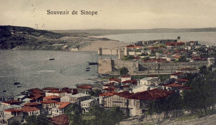 (Πηγή: en.wikipedia.org/wiki/Sinop,_Turkey/ Tsolag K. Dildilian)