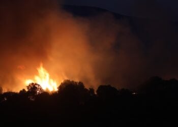 Σε κόλαση μετατρέπεται η τρίτη βραδιά πυρκαγιών στη Θράκη (φωτ.: ΜΟΤΙΟΝΤΕΑΜ/Βασίλης Βερβερίδης)