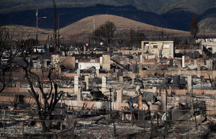 Ό,τι απέμεινε από την ιστορική πόλη Λαχέινα (φωτ.: EPA / Etienne Laurent)