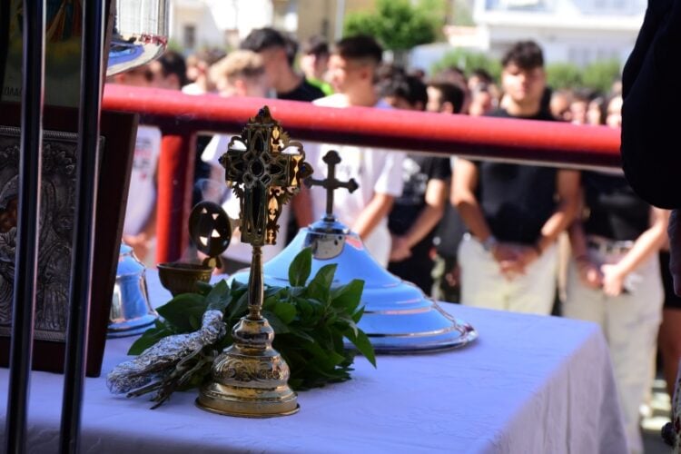 Αγιασμός σε Λύκειο το Άργους (φωτ. αρχείου: Eurokinissi/Βασίλης Παπαδόπουλος)