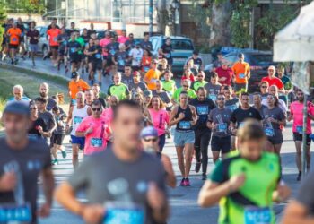 Δρομείς συμμετέχουν στον Αγώνα Ιστορικής Μνήμης Νέας Σμύρνης (φωτ. αρχείου: facebook.com/NeaSmyrniHistoricRun)