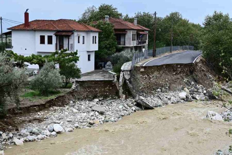 Ανείπωτη η καταστροφή και στο Βόλο από την κακοκαιρία «Daniel» (φωτ.: Μιχάλης Καταγιάννης / EUROKINISSI)