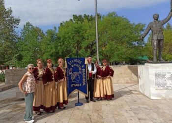 Μέλη του Πολιτιστικού Συλλόγου Νέας Φιλαδέλφειας «Εστία Φιλαδελφέων Ατταλος Β’» (φωτ.: Δήμος Ωραιοκάστρου)