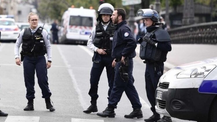 Η αστυνομία βρήκε τα παιδιά νεκρά, στο σπίτι τους (φωτ.: ΑΠΕ-ΜΠΕ)