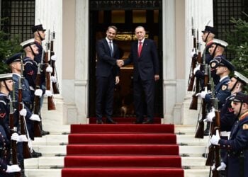 Ο Κυριάκος Μητσοτάκης υποδέχθηκε τον Ρετζέπ Ταγίπ Ερντογάν στο Μέγαρο Μαξίμου (φωτ.: EUROKINISSI/Μιχάλης Καραγιάννης)