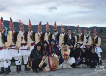 (Φωτ.: facebook/Ένωση Μωμόγερων Λιμνοχωρίου Βαλτονέρων Αναργύρων «Οι Τσαγούσιδες»)