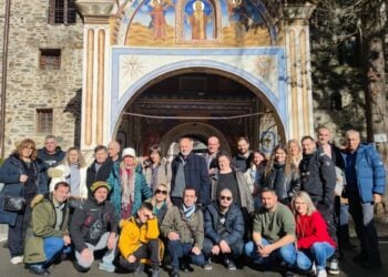 Τα μέλη της Ευξείνου Λέσχης Ποντίων Νάουσας στη Σόφια (φωτ.: facebook/Εύξεινος Λέσχη Ποντίων Νάουσας - Εθνική Βιβλιοθήκη Αργυρουπόλεως)