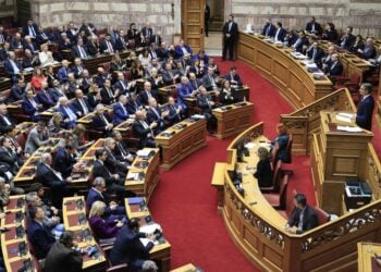 Ο Κυριάκος Μητσοτάκης στο βήμα της Βουλής (φωτ. αρχείου: Eurokinissi/Γιώργος Κονταρίνης)