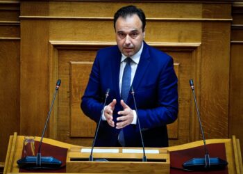 Ο Δημήτρης Παπαστεργίου ση συζήτηση στην Ολομέλεια της Βουλής, των άρθρων και του συνόλου του σχεδίου νόμου «Εθνική Αρχή Κυβερνοασφάλειας και λοιπές διατάξεις» (φωτ.: Γιώργος Κονταρίνης/EUROKINISSI)