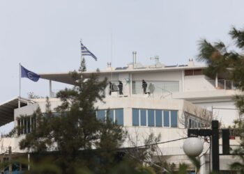 Εικόνα από το εξωτερικό της ναυτιλιακής εταιρείας στη Γλυφάδα
(φωτ.: Γιάννης Παναγόπουλος/EUROKINISSI)