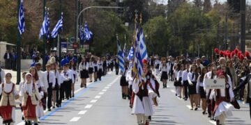 Παρέλαση μαθητών, σπουδαστών, προσκόπων και οδηγών μπροστά από το Μνημείο του Άγνωστου Στρατιώτη στην Αθήνα για την εθνική επέτειο της 25ης Μαρτίου στην Αθήνα, Κυριακή 24 Μαρτίου 2024 
(φωτ.: Γιώργος Κονταρίνης/ EUROKINISSI)