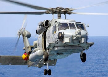 Αμερικανικό Romeo SH-60B Seahawk στον Ειρηνικό ωκεανό (φωτ.: US Navy / James R. Evans)