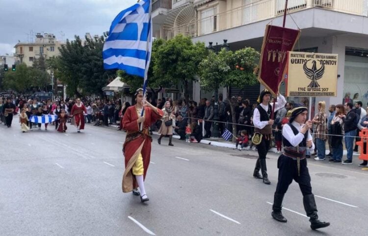 (Φωτ.: facebook/Πολιτιστικός Φορέας Ποντίων Καλλιθέας «Θέατρο Πόντου»)