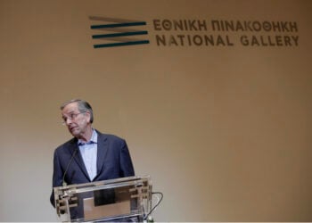 Ο πρώην πρωθυπουργός Αντώνης Σαμαράς στο βήμα του συνεδρίου (φωτ.: ΑΠΕ-ΜΠΕ / Κώστας Τσιρώνης)