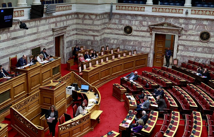 Στην Ολομέλεια της Βουλής μεταφέρθηκε η συζήτηση και έγκριση του πορίσματος της Εξεταστικής Επιτροπής για τα Τέμπη (φωτ.: EUROKINISSI / Γιώργος Κονταρίνης)