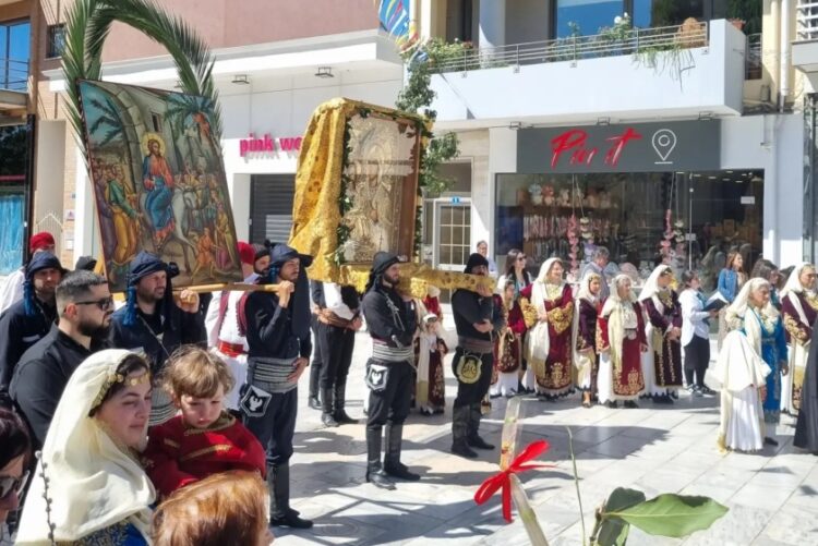 Οι «Ακρίτες» Ασπροπύργου την Κυριακή των Βαΐων (φωτ.: Facebook / AkritesAspropirgou1979)