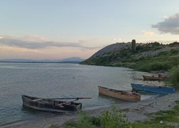 Άποψη της λίμνης Βεγορίτιδας, στο δήμο Αμυνταίου στη Φλώρινα (φωτ.: Πόπη Παπαγεωργίου)