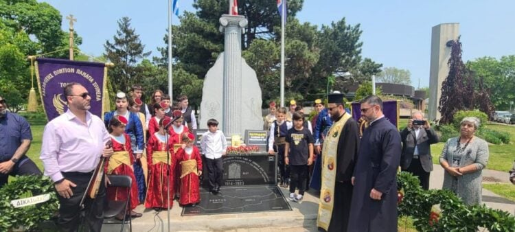 Στιγμιότυπο από την Ημέρα Μνήμης για τη Γενοκτονία των Ποντίων, πέρυσι, στο Τορόντο του Καναδά (φωτ.: facebook.com/brotherhoodpontiontoronto)