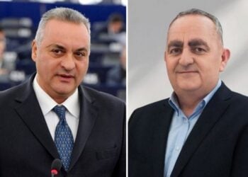 Από αριστερά, ο Μανώλης Κεφαλογιάννης και ο Φρέντι Μπελέρης (φωτ.: facebook/Μανώλης Κεφαλογιάννης / Manolis Kefalogiannis)