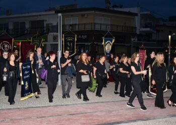 Στιγμιότυπο από την πορεία μνήμης στα Νέα Μουδανιά (φωτ.: Facebook / Δήμος Νέας Προποντίδας)