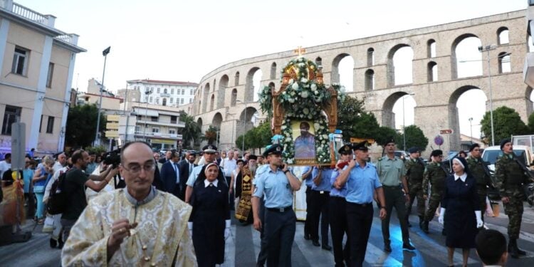 Λατρευτικές εκδηλώσεις στην Καβάλα για την γιορτή του πολιούχου Αποστόλου Παύλου (φωτ.:ΑΠΕ-ΜΠΕ)