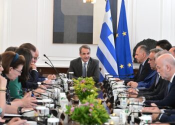 Στιγμιότυπο από τη συνεδρίαση του νέου υπουργικού συμβουλίου (φωτ.: EUROKINISSI/Τατιάνα Μπόλαρη)