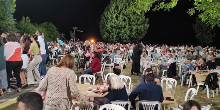 Γλέντι από την Εύξεινο Λέσχη Βεροίας (φωτ. αρχείου: facebook.com/elveroias)