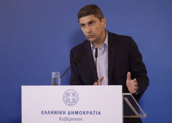 O Λευτέρης Αυγενάκης (φωτ.: ΑΠΕ-ΜΠΕ/Γρ. Τύπου Πρωθυπουργού/Δημήτρης Παπαμήτσος)