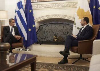 Ο Κυριάκος Μητσοτάκης στις εκδηλώσεις μνήμης για τη συμπλήρωση 50 ετών από την τουρκική εισβολή στην Κύπρο, με τον Κύπριο πρόεδρο Νίκο Χριστοδουλίδη (φωτ.:  Δημήτρης Παπαμήτσος/Γρ. Τύπου του Πρωθυπουργού/ 
EUROKINISSI)