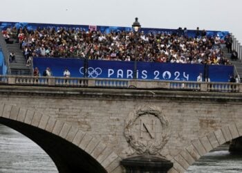 Γεύση από Σηκουάνα (φωτ.: EPA/MOHAMMED BADRA)