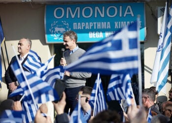 Φρέντι Μπέλερης και Κυριάκος Μητσοτάκης στη Χειμάρρα, τον Δεκέμβριο του 2022 (φωτ.: Γραφείο Τύπου Πρωθυπουργού / Δημήτρης Παπαμήτσος)