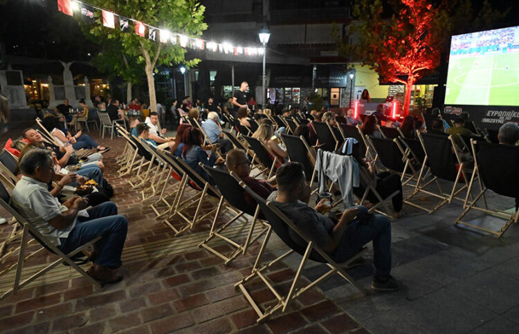 Ξεχωριστή ποδοσφαιρική βραδιά από το Pamestoixima.gr στην Κλειτορία Αχαΐας (φωτ.: ΟΠΑΠ)