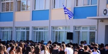 Φωτ. αρχείου από έναρξη σχολικής χρονιάς σε λύκειο του Άργους (Πηγή: Eurokinissi/Βασίλης Παπαδόπουλος)