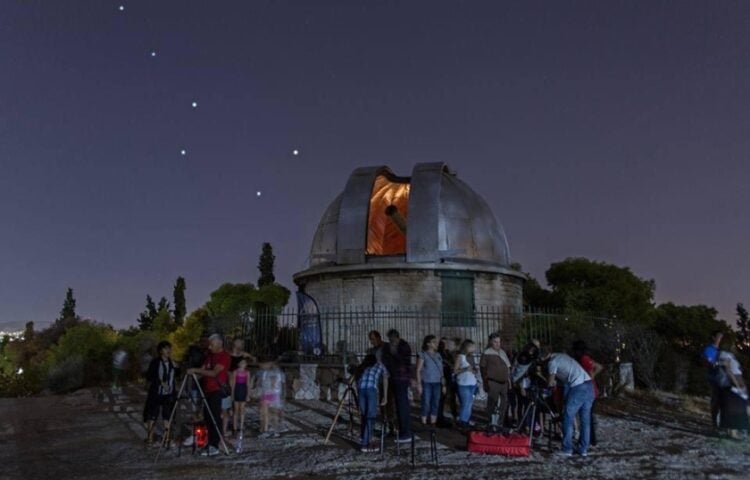 Αστροπαρατήρηση στο Εθνικό Αστεροσκοπείο Αθηνών (φωτ.: ΑΠΕ-ΜΠΕ)