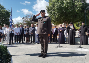 Στο Μνημείο Ηρώων που βρίσκεται στη Νέα Κίο Αργολίδας (φωτ.: ΑΠΕ-ΜΠΕ / Ευάγγελος Μπουγιώτης)