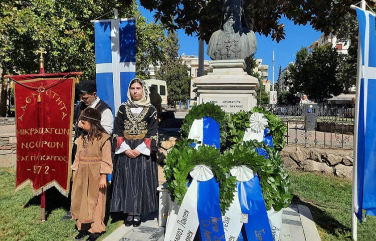 Η προτομή του Άγιου Χρυσόστομου Σμύρνης στις Σέρρρες (φωτ.: Δήμος Σερρών)