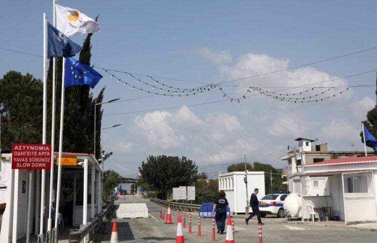 Το σημείο ελέγχου του Αγίου Δομέτιου στη Λευκωσία (φωτ.: ΕΡΑ/Κάτια Χριστοδούλου)