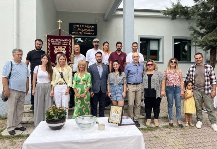 (Φωτ.: Μορφωτικός και Πολιτιστικός
Σύλλογος Μικροχωρίου Δράμας «Παναγία Σουμελά»)