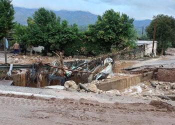 Εικόνα από τις καταστροφές που προξένησε η κακοκαιρία «Κασσάνδρα στην Αιτωλοακαρνανία (φωτ.: EUROKINISSI / Σπύρος Μπενέκος)