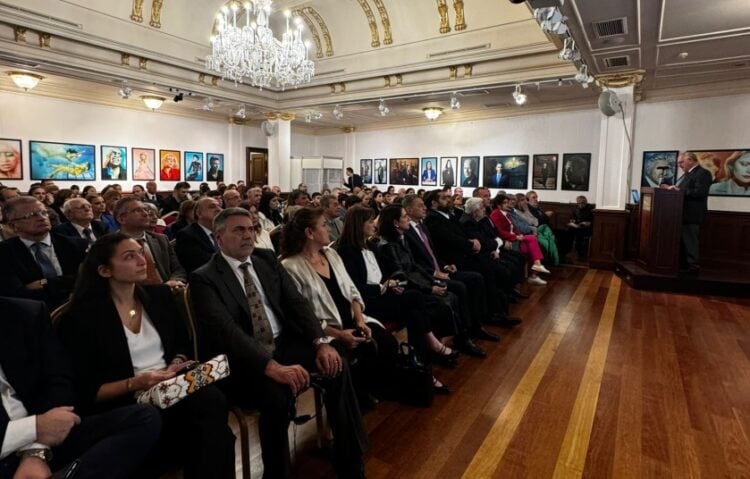 Πλήθος κόσμου παρακολούθησε την παρουσίαση της επανέκδοσης του βιβλίου (φωτ.: ΑΠΕ-ΜΠΕ)