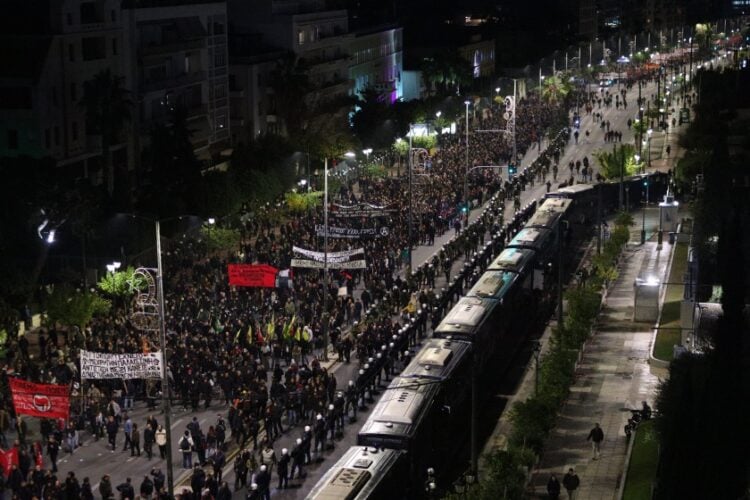 Γενική άποψη της πορείας για την 51η επέτειο του Πολυτεχνείου, Κυριακή 17 Νοεμβρίου 2024. (Φωτ.: EUROKINISSI)